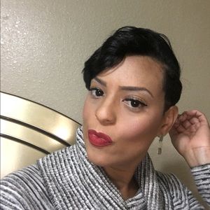 Meet your Posher, April